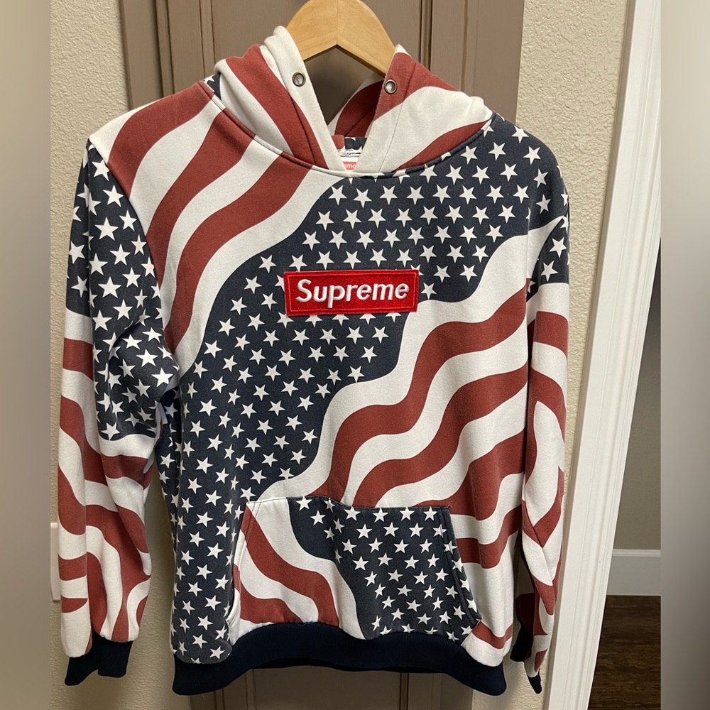Supreme Hoodie